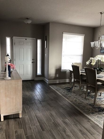 Building Photo - 5703 Freeport Leaf