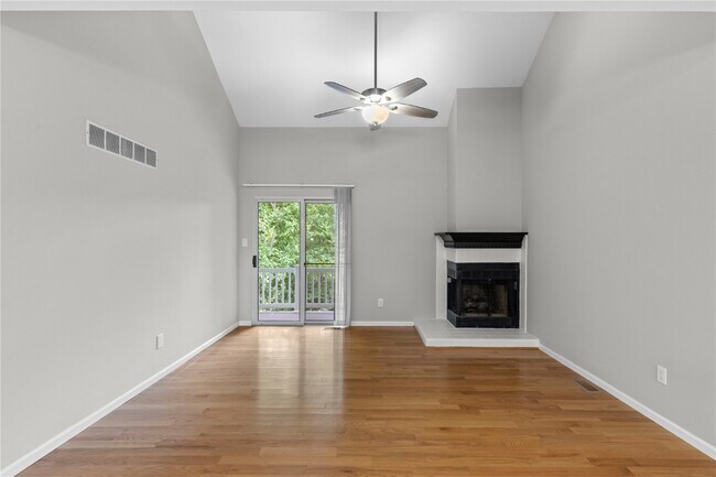 Building Photo - 178 Cascade Cir Dr