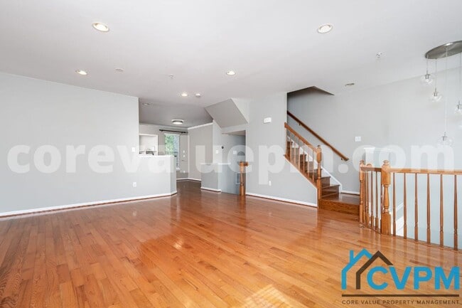 Building Photo - 806 Emory Ct