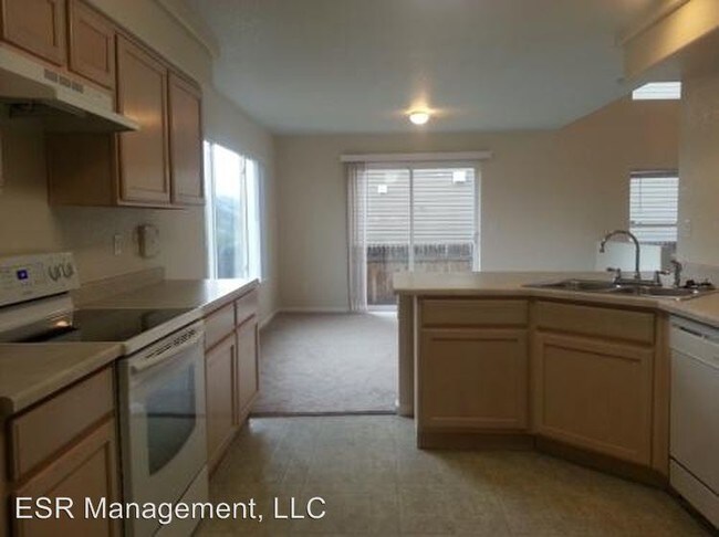 Building Photo - 4811 Fundy St