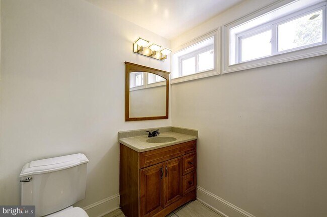 Building Photo - 5518 13th St NW