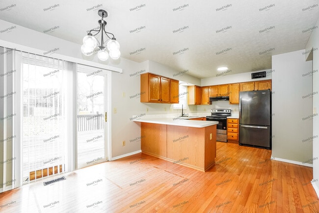 Building Photo - 1528 Berkhard Dr