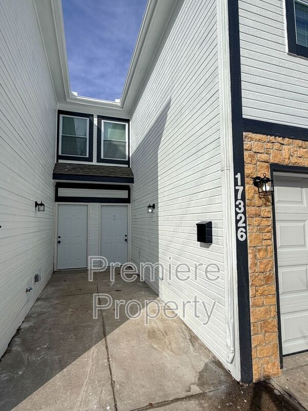 Building Photo - 17326 E Susquehanna Dr