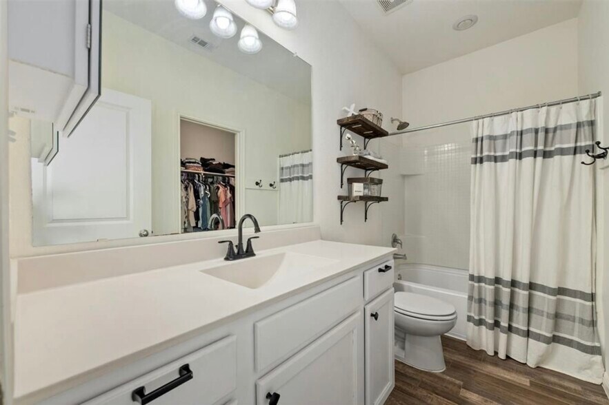 Building Photo - 13709 Sherri Berry Way