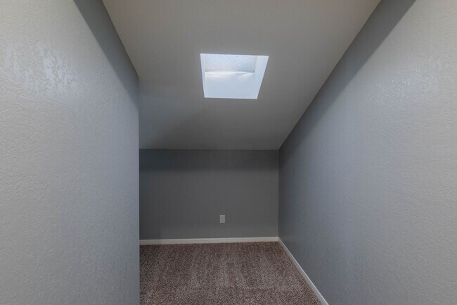 Building Photo - Rawhide Loop, 317/319