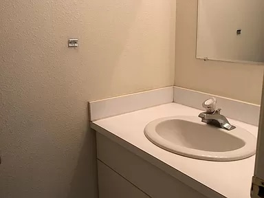 Building Photo - 547 Karcio Ct