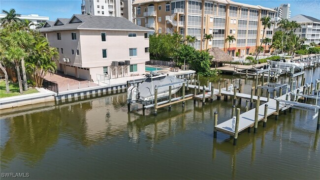 Building Photo - 9517 Gulf Shore Dr