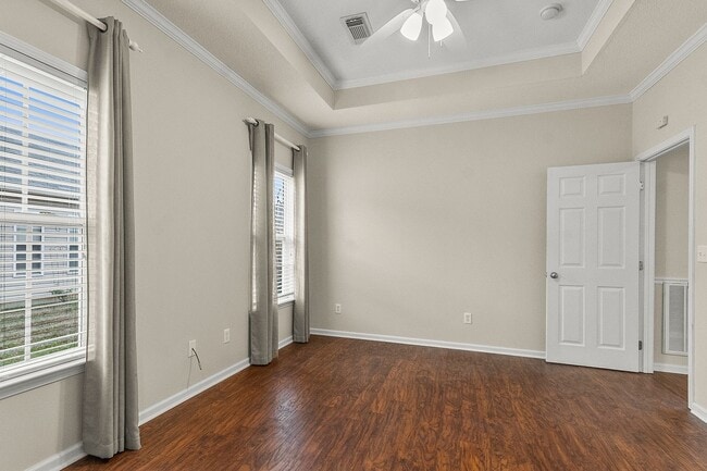 Building Photo - Cozy 3 Bed 2 Bath Available January 2026!