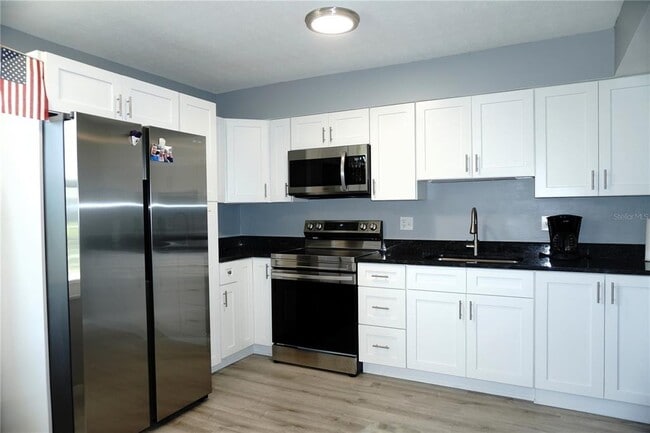 Building Photo - 4338 Tahitian Gardens Cir