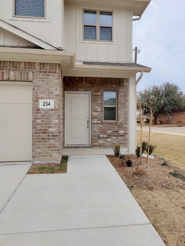 Building Photo - 234 Griffith Dr