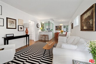 Building Photo - 948 20th St