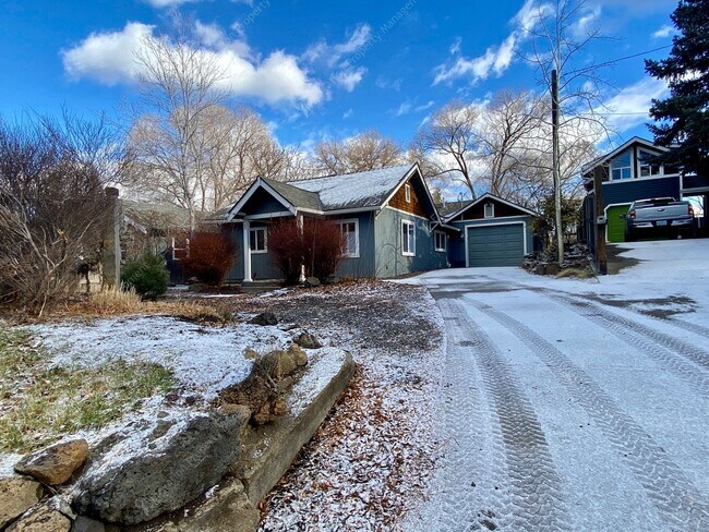 Building Photo - Charming 2 BR in downtown Bend - flexible ...