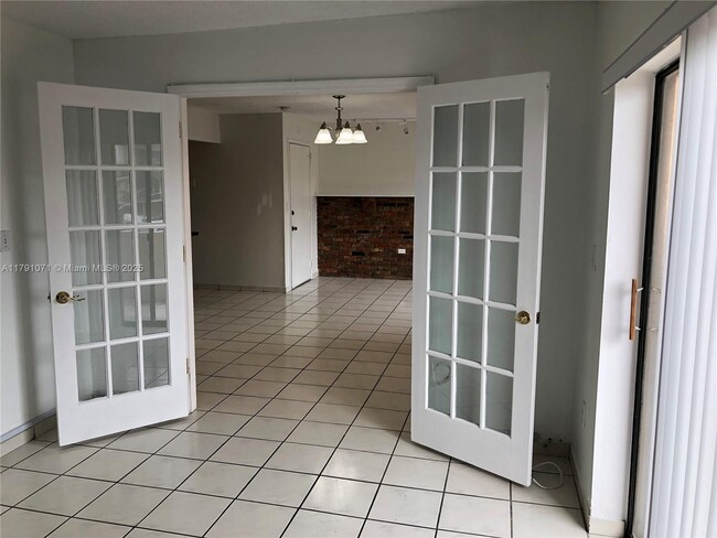Building Photo - 3582 NE 171 St