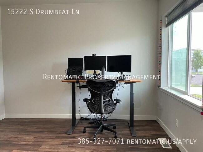 Building Photo - 15222 Drumbeat Ln