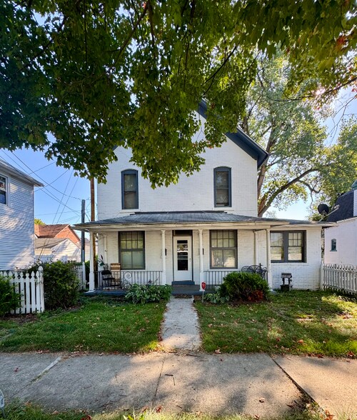 Building Photo - 701 Edgewater Ave