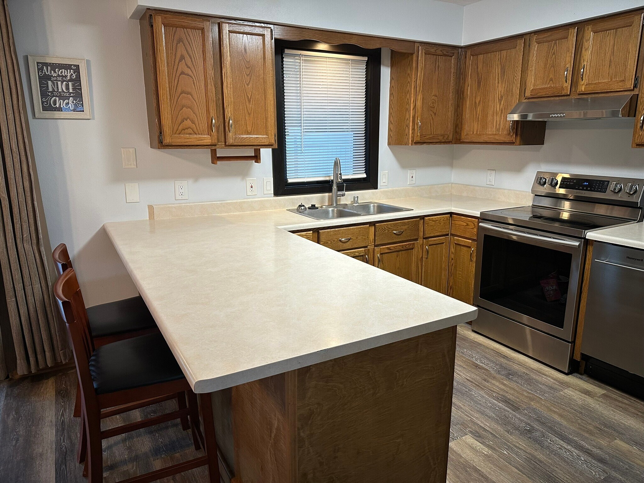 Building Photo - 1621 Southridge Dr