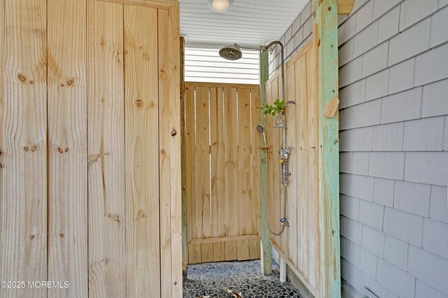 Building Photo - 229 1st Ave