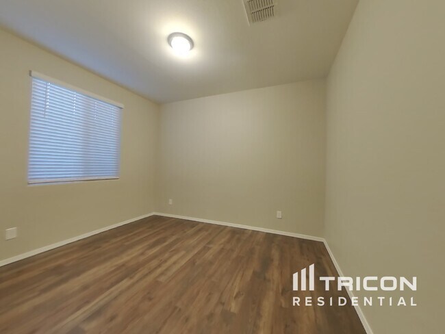 Building Photo - 17863 W Buckhorn Trl