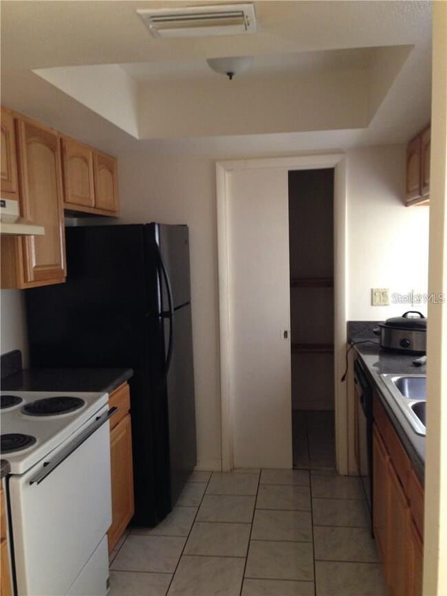 Building Photo - 1st floor condo in the Beulah condo complex.