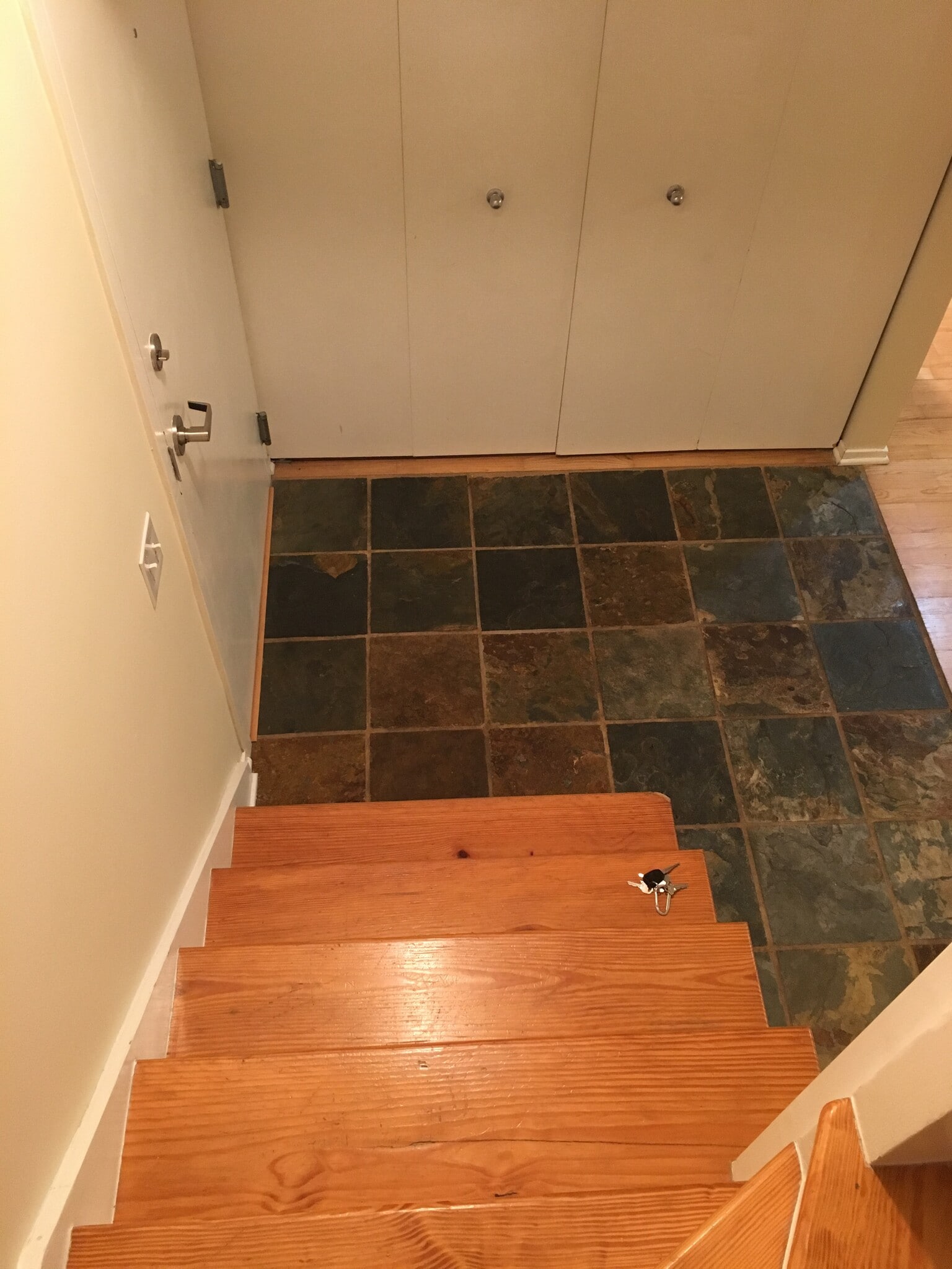 foyer - 61 W 15th St