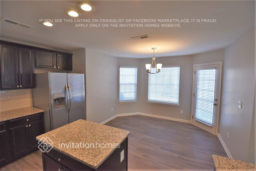 Building Photo - 5212 Sunriver Rd