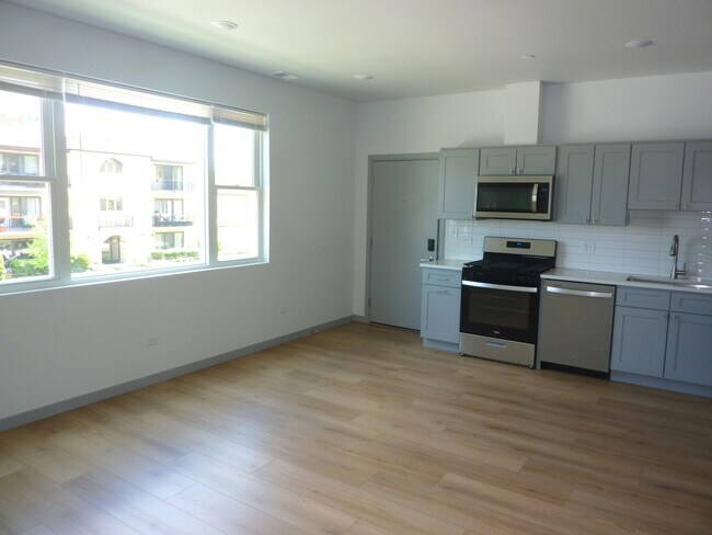 Building Photo - 9522 S 53rd Ave