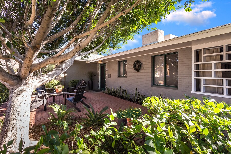 Front Entrance - 543 W Coronado Rd