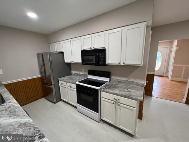 Building Photo - 3704 Bevan Dr