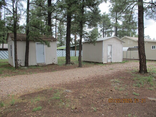 Building Photo - 330 S Woodland Rd