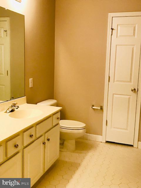 Building Photo - 26 Normandy Dr