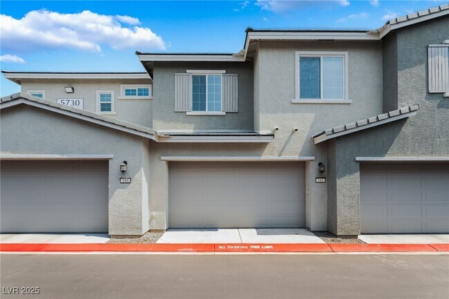 Building Photo - 5730 Sky Pointe Dr