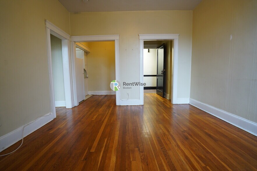 Building Photo - 223 Essex St