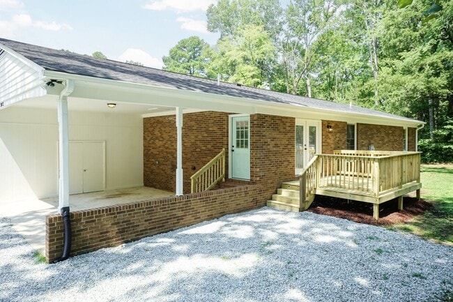 Building Photo - Amazing Home in Butner!