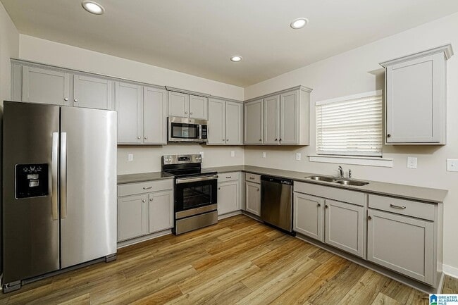 Building Photo - 449 Troubadour Ln