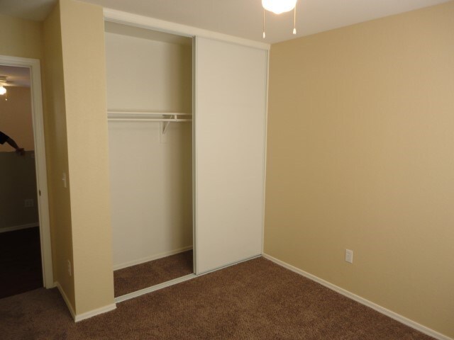 Building Photo - 1030 S Clancy Circle