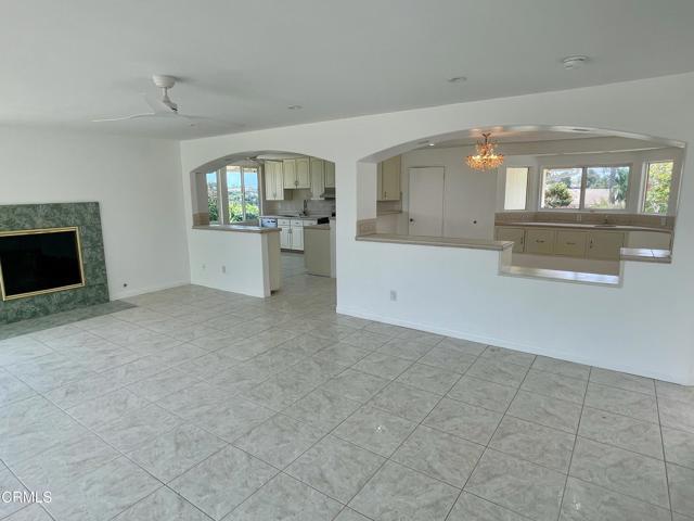 Building Photo - 1148 Colina Vista