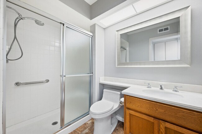 Building Photo - 945 Finnell Way
