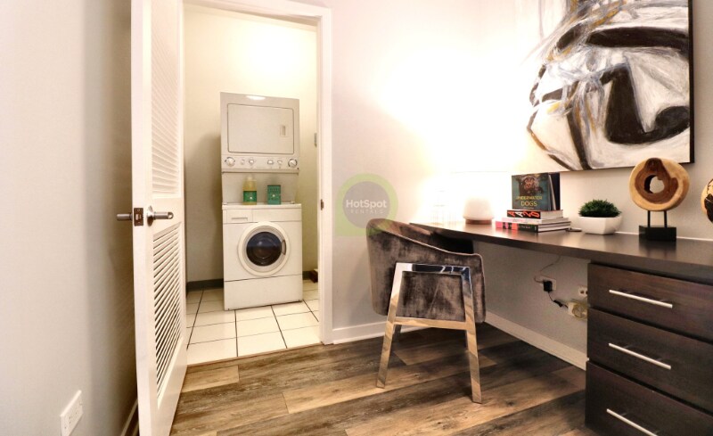 Building Photo - 473 W Huron St