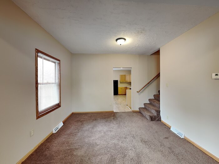 Building Photo - 3613 E 42nd St