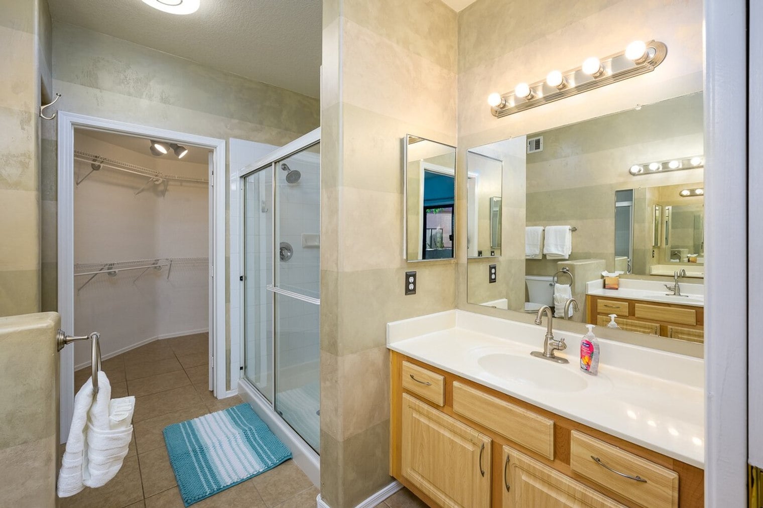 Building Photo - 9455 E Raintree Dr