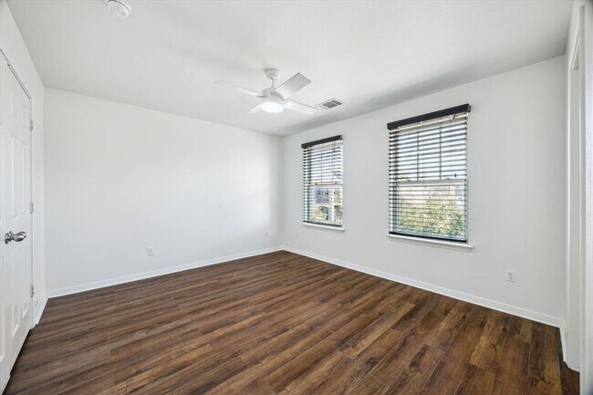 Building Photo - 4512 Senda Ln