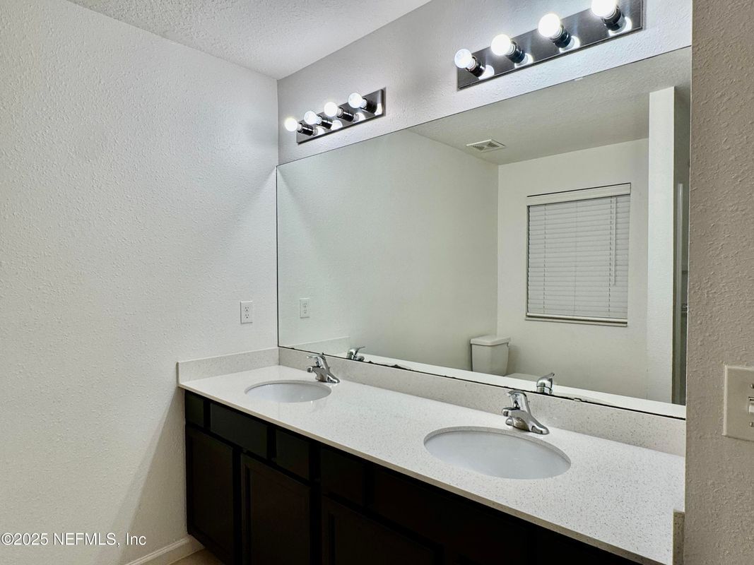 Building Photo - 8709 Lake George Cir W