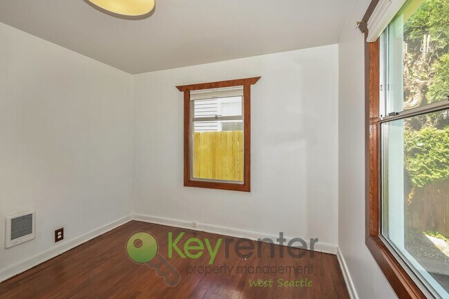 Building Photo - Clean Design and Easy Living in Seattle