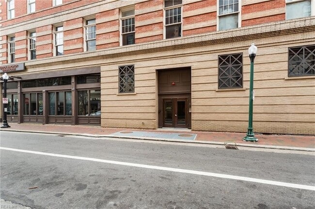 Building Photo - 241 Granby St