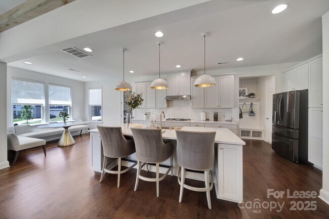 Building Photo - 16404 Stonecrop Landing Ln