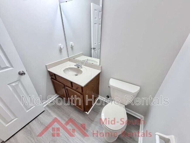 Building Photo - 11236 Wolf Woods Dr