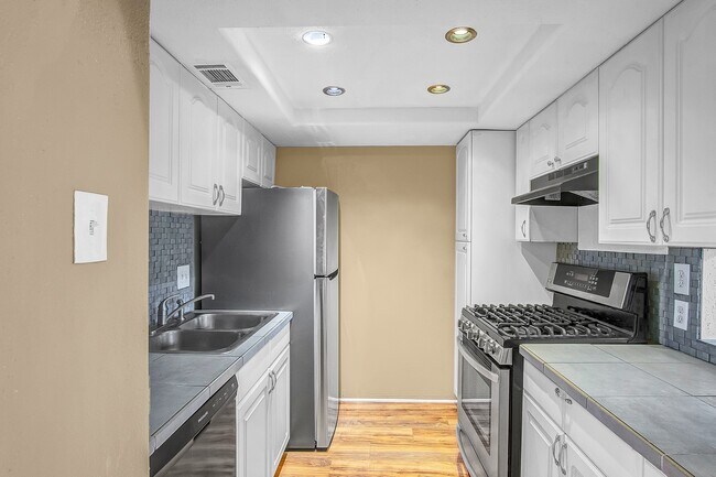 Building Photo - 4057 Young St
