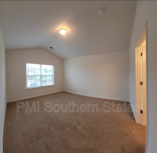 Building Photo - 31 Moorlyn Ln