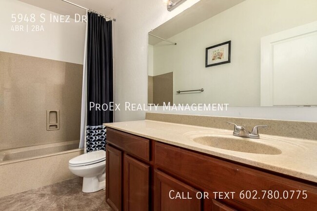 Building Photo - 5948 S Inez Dr