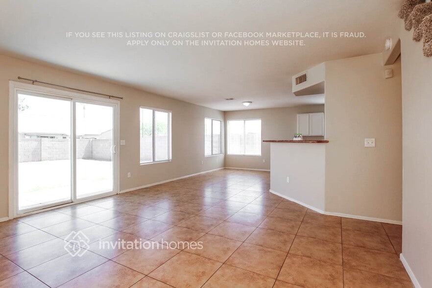 Building Photo - 10307 W Denton Ln